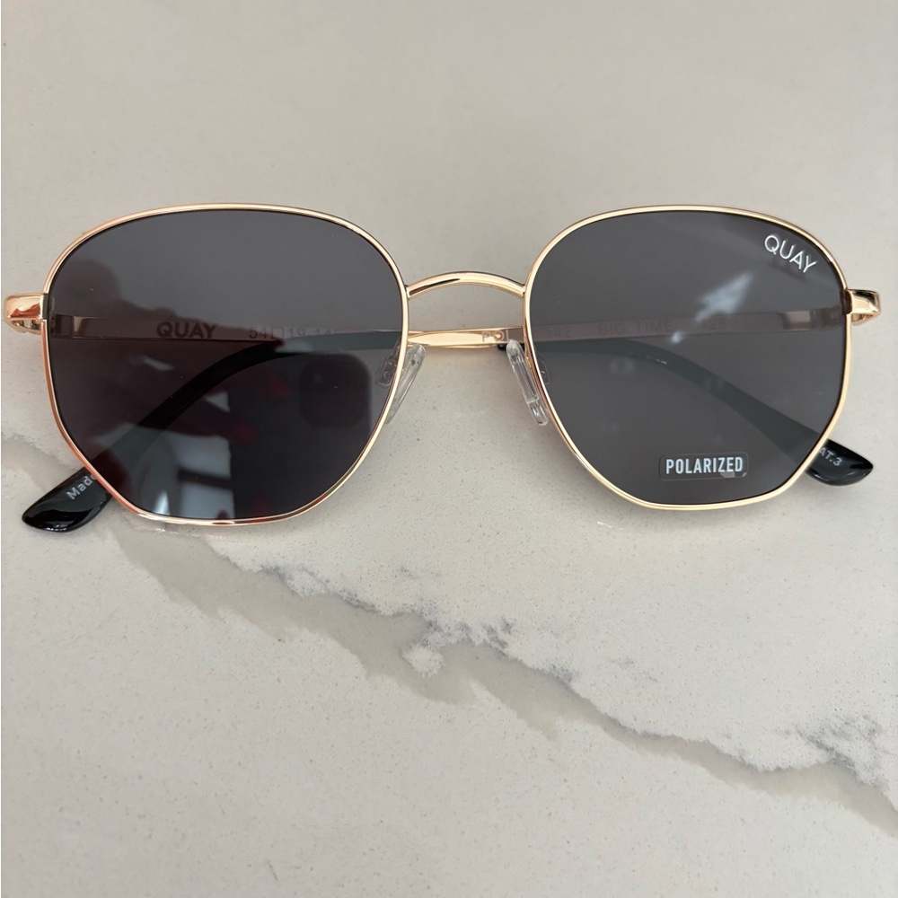 Quay big time sunglasses- brand new